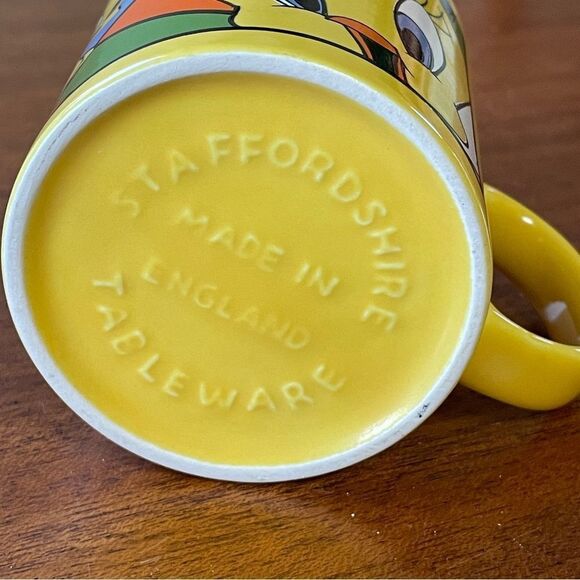 Vintage Warner Bros. Tweety Bird Coffee Mug Yellow Blue White Made In England - Picture 12 of 12